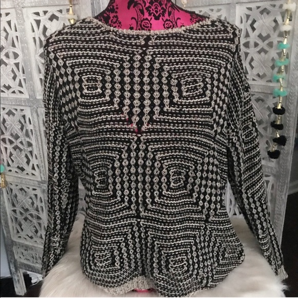 Black and cream multicolored pattern sweater - Picture 1 of 7